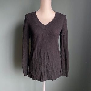 GAP Long Sleeve V-Neck Knit Sweater - Extra Small